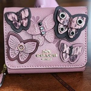 GORGEOUS NEW COACH DUSTY ROSE BUTTERFLY APPLIQUE TRIFOLD & COIN ZIP WALLET